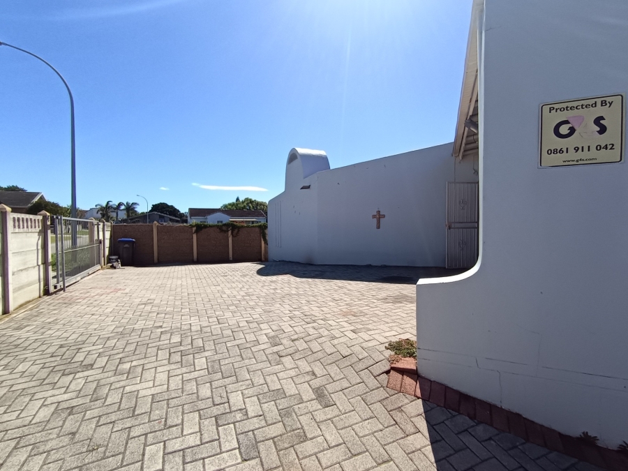 3 Bedroom Property for Sale in Aston Bay Eastern Cape